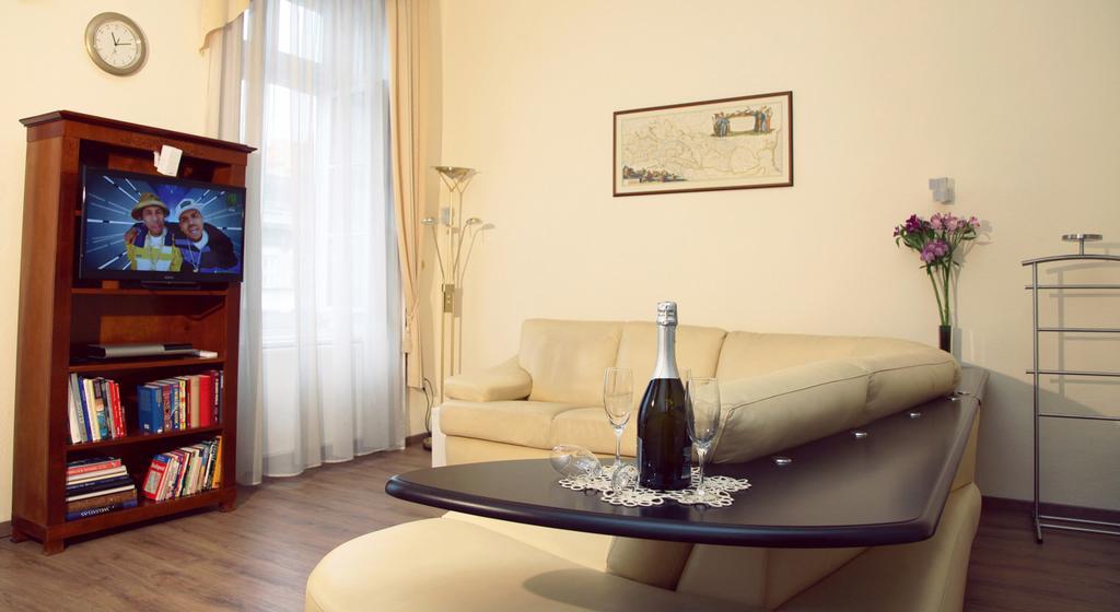 Classic Central Apartment Будапеща Стая снимка